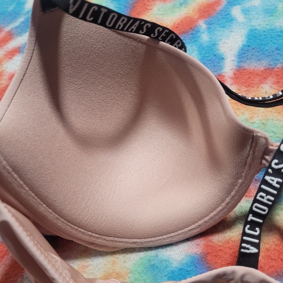 Victoria Secret 34c Bra - Picture 6 of 7